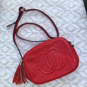 Red crossbody luxury lookalike ©️